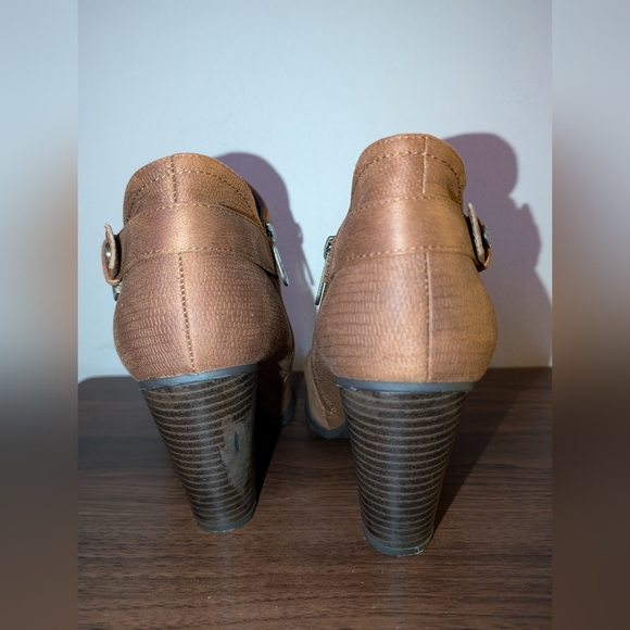 Daisy Fuentes Capri Ankle Boots Brown Women's Size 11W - Picture 4 of 7